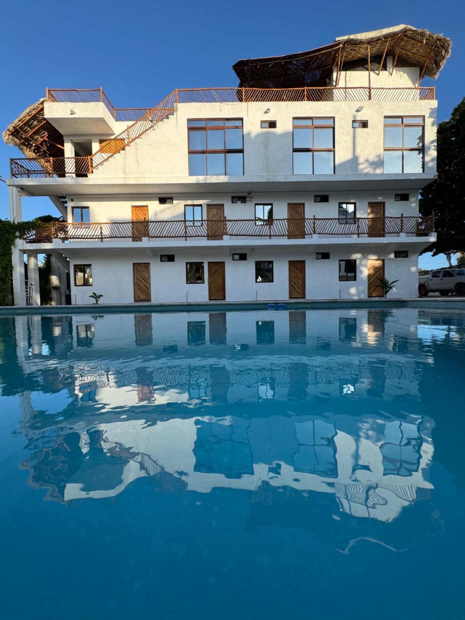 Mexhe Hotel El Cuyo Zewnętrze zdjęcie