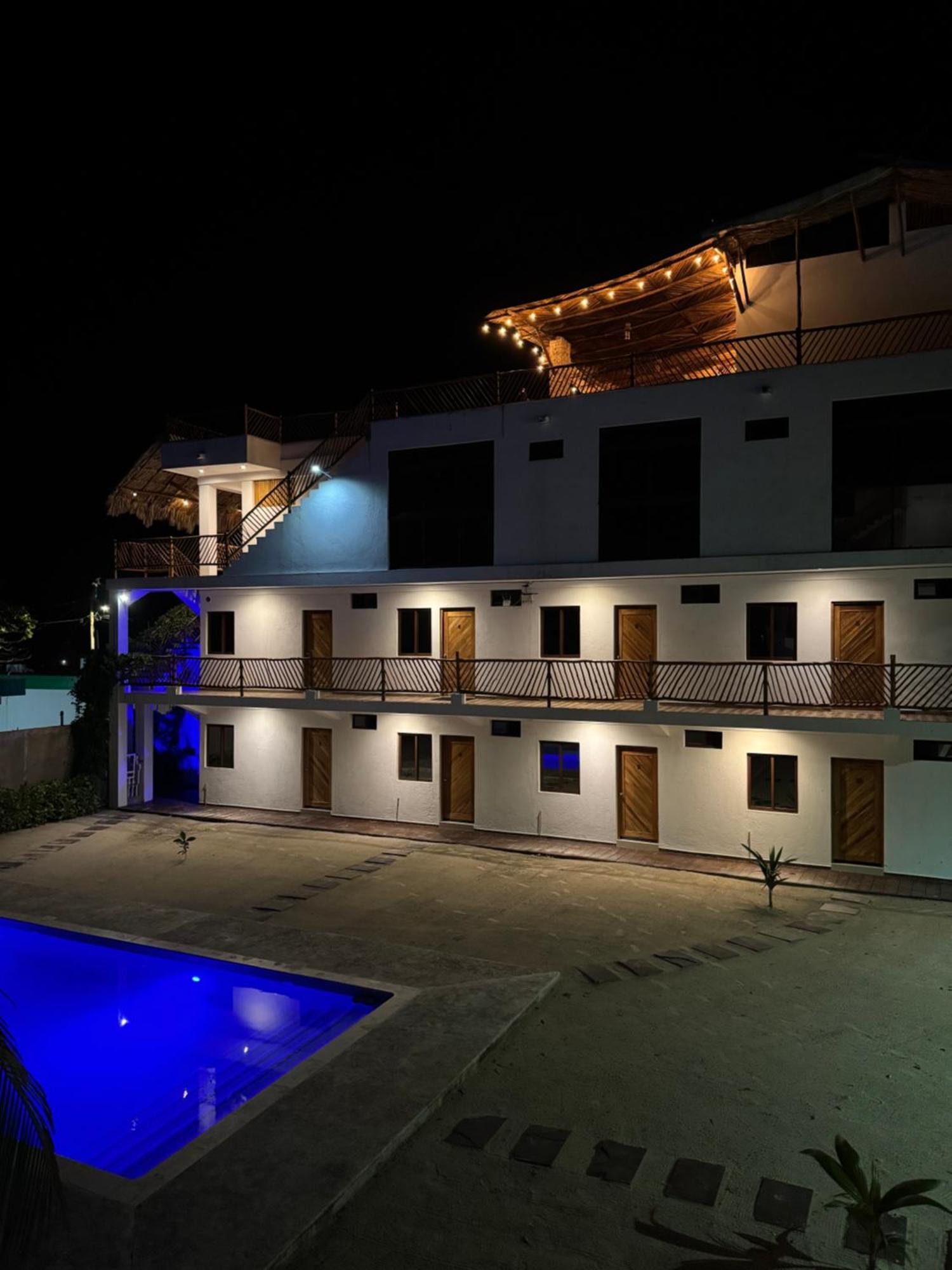 Mexhe Hotel El Cuyo Zewnętrze zdjęcie