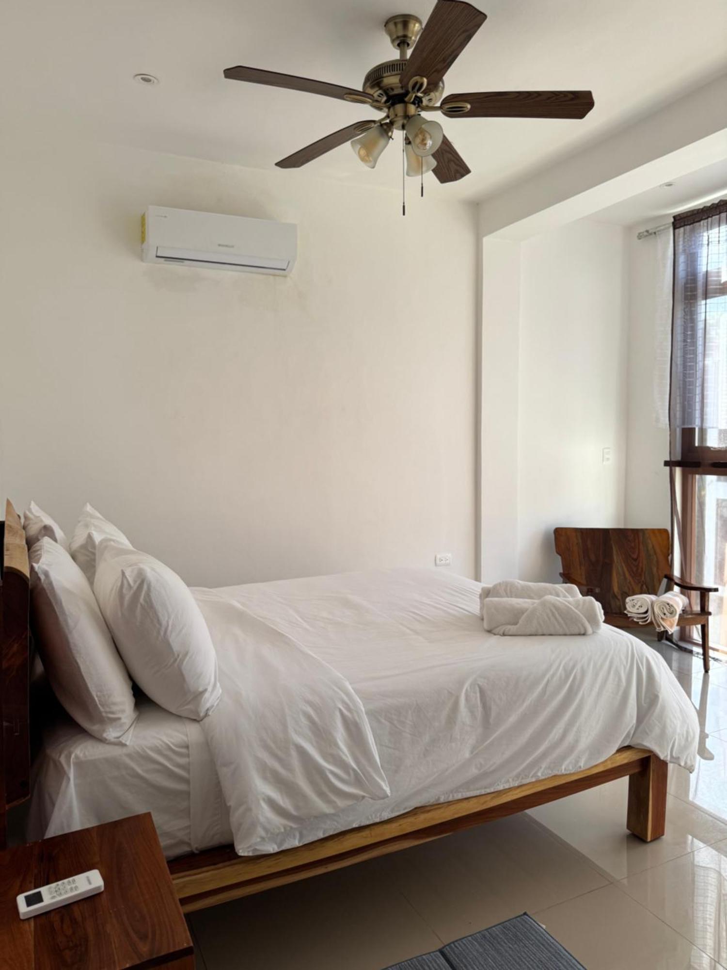 Mexhe Hotel El Cuyo Zewnętrze zdjęcie