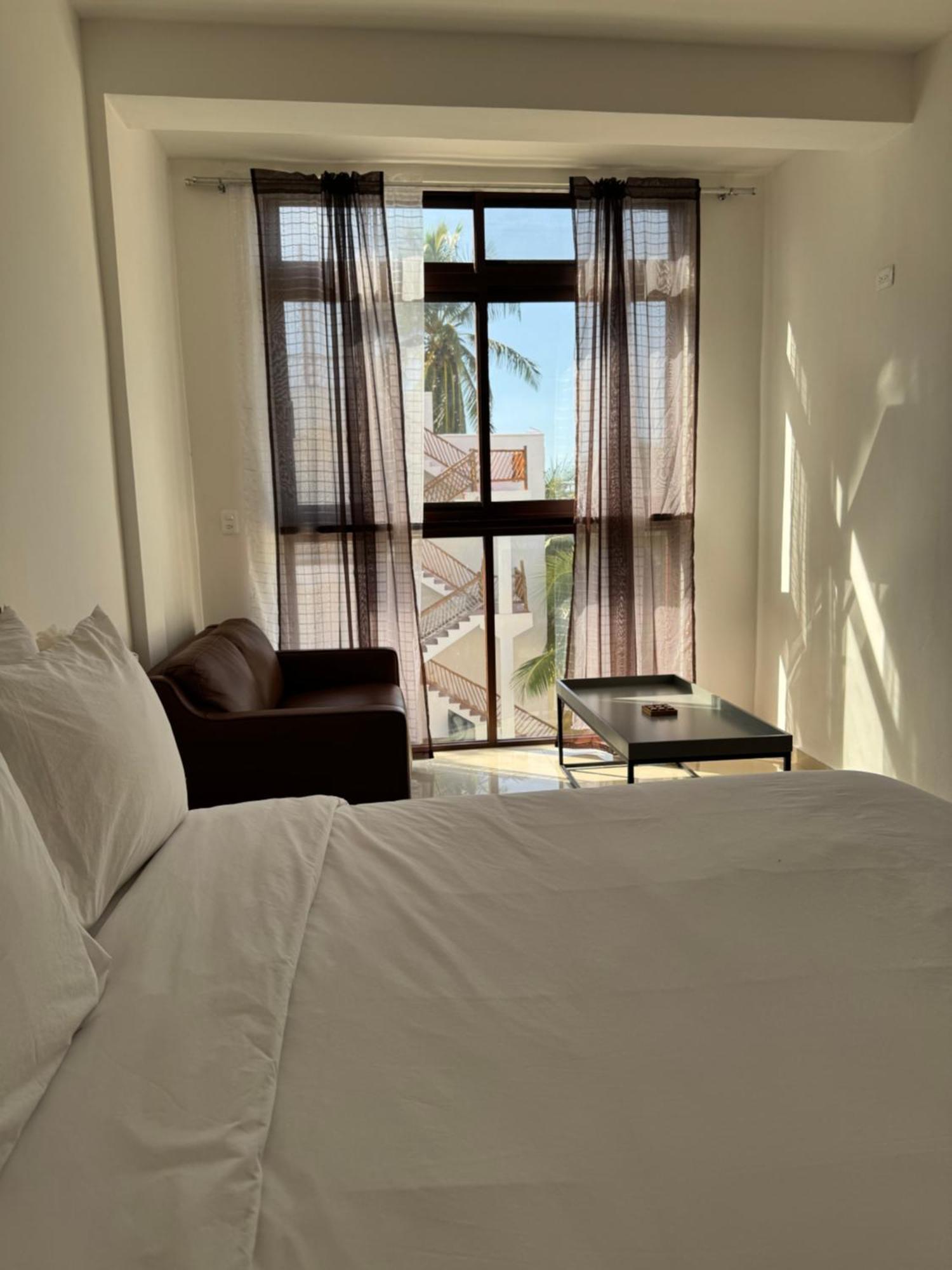 Mexhe Hotel El Cuyo Zewnętrze zdjęcie