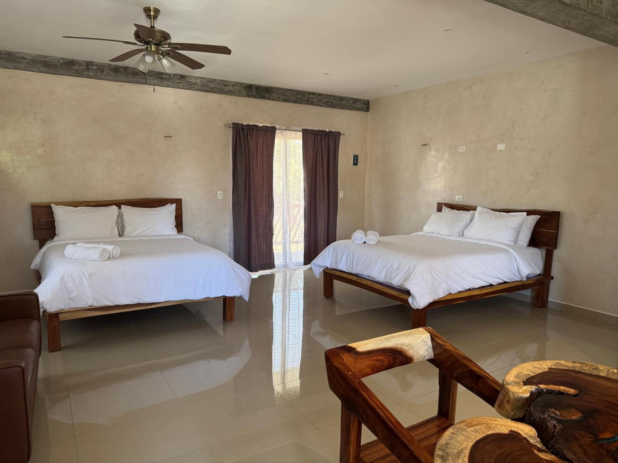Mexhe Hotel El Cuyo Zewnętrze zdjęcie