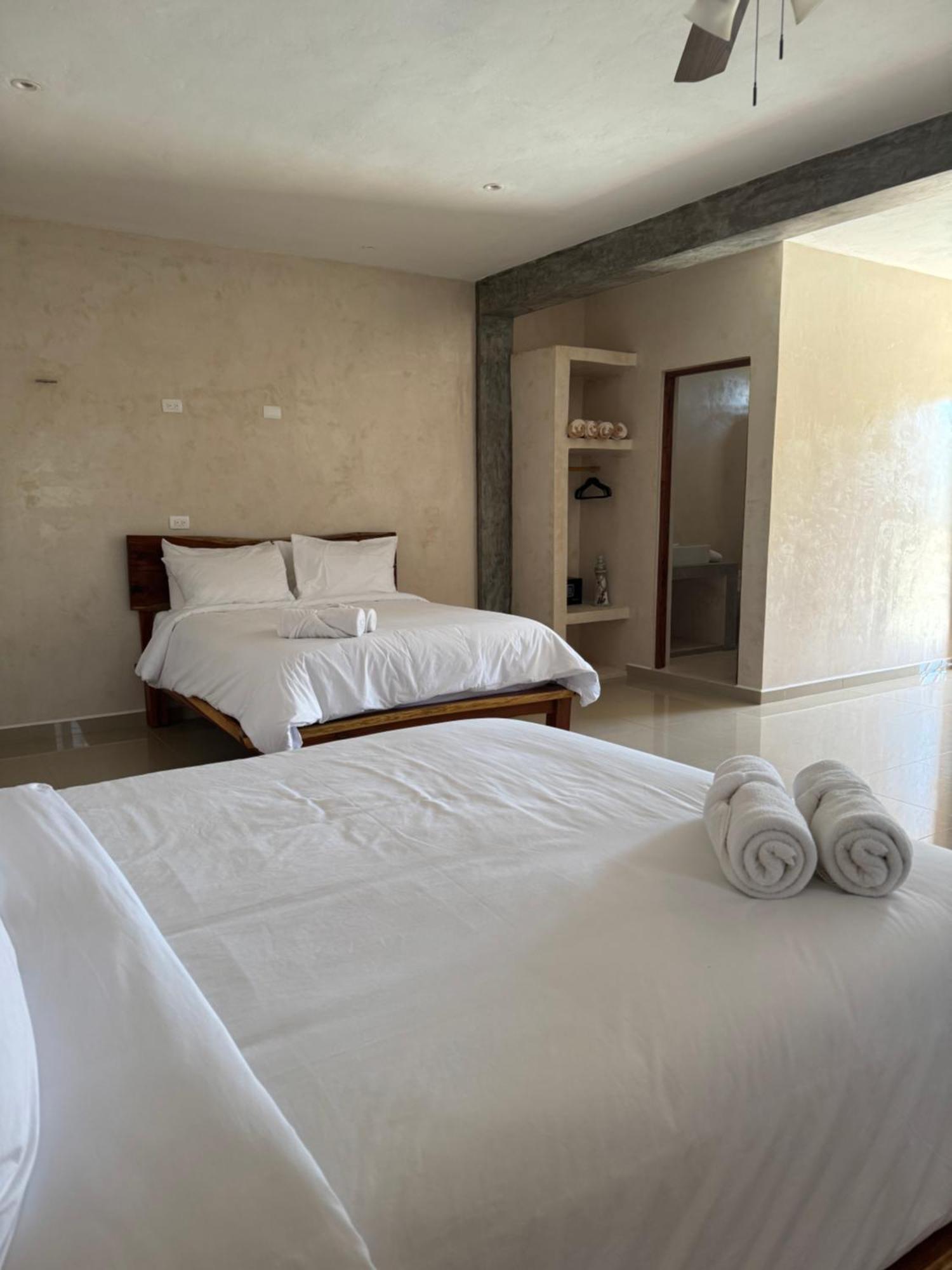 Mexhe Hotel El Cuyo Zewnętrze zdjęcie