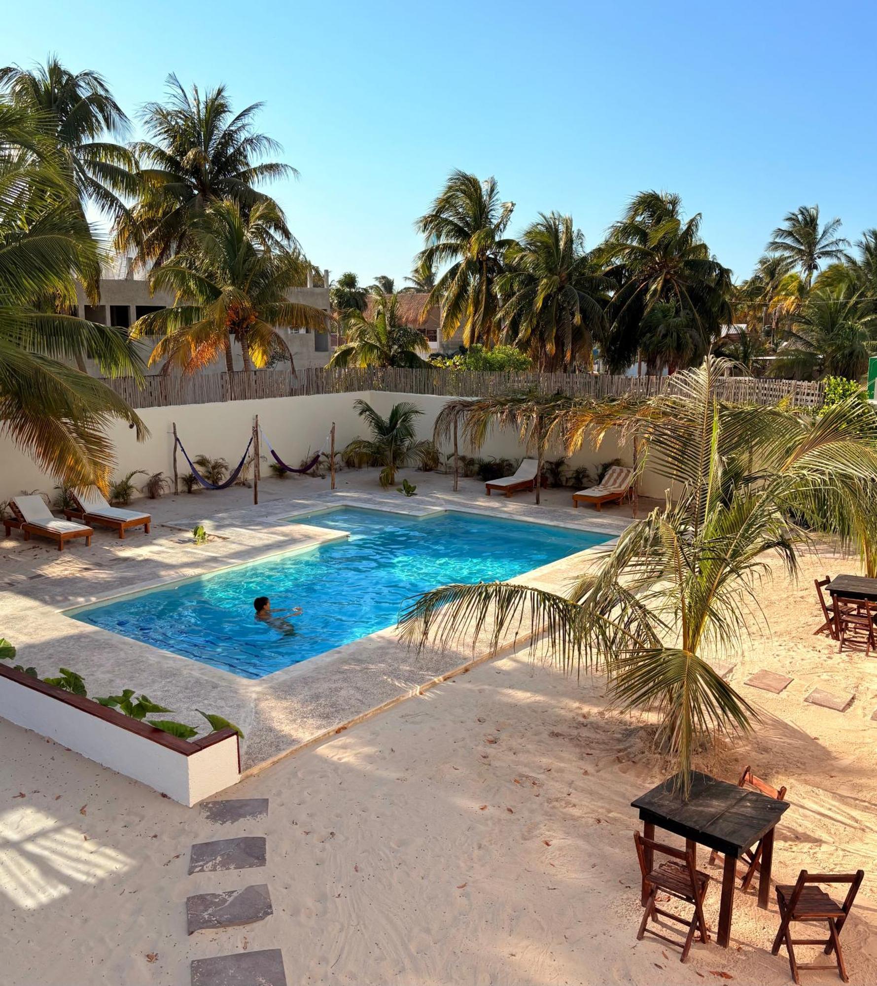 Mexhe Hotel El Cuyo Zewnętrze zdjęcie